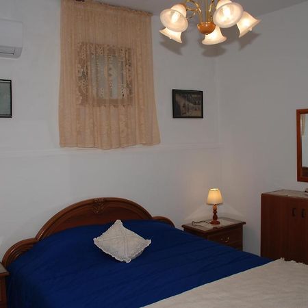 Kanarinis Apartments Ómodosz Kültér fotó