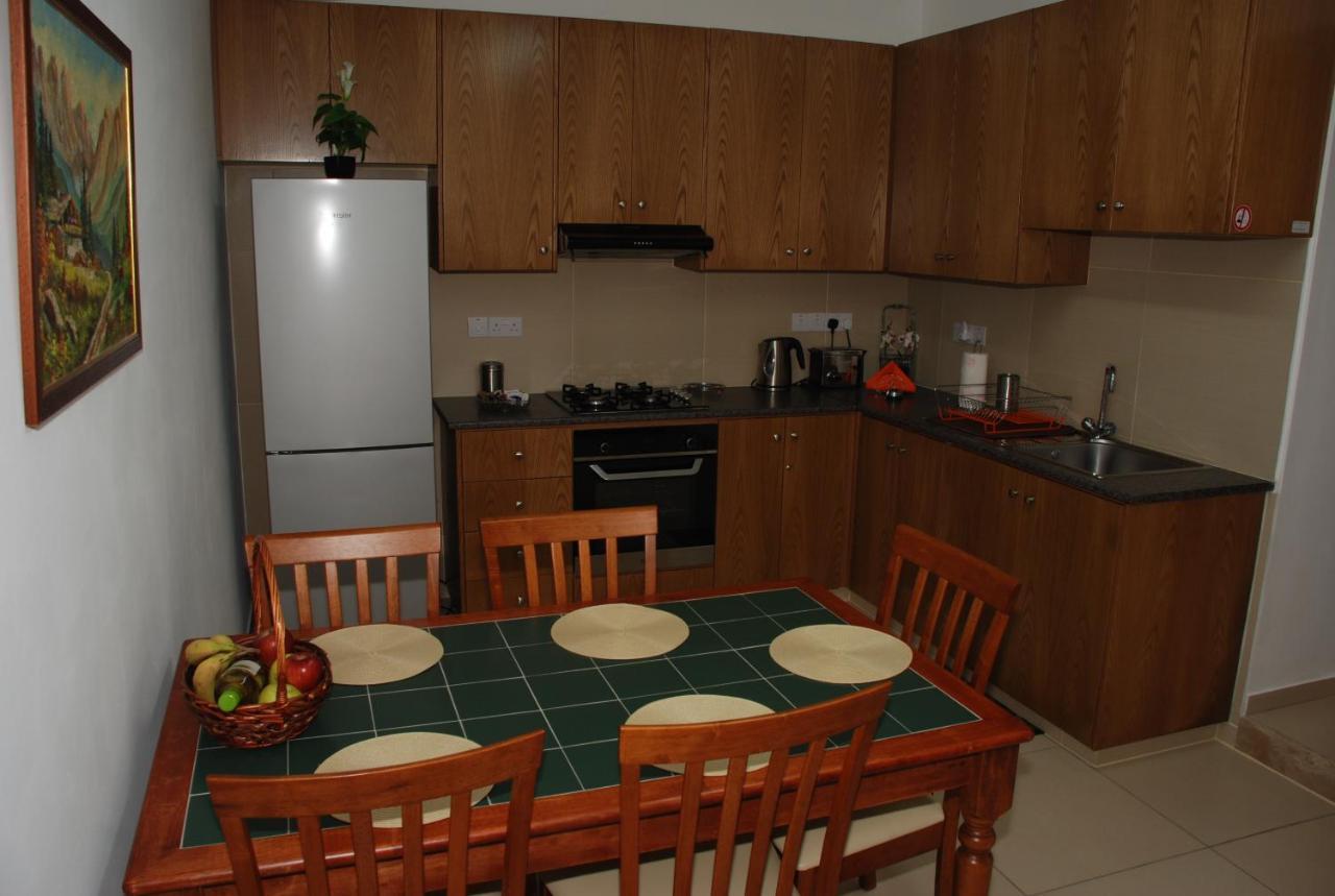 Kanarinis Apartments Ómodosz Kültér fotó