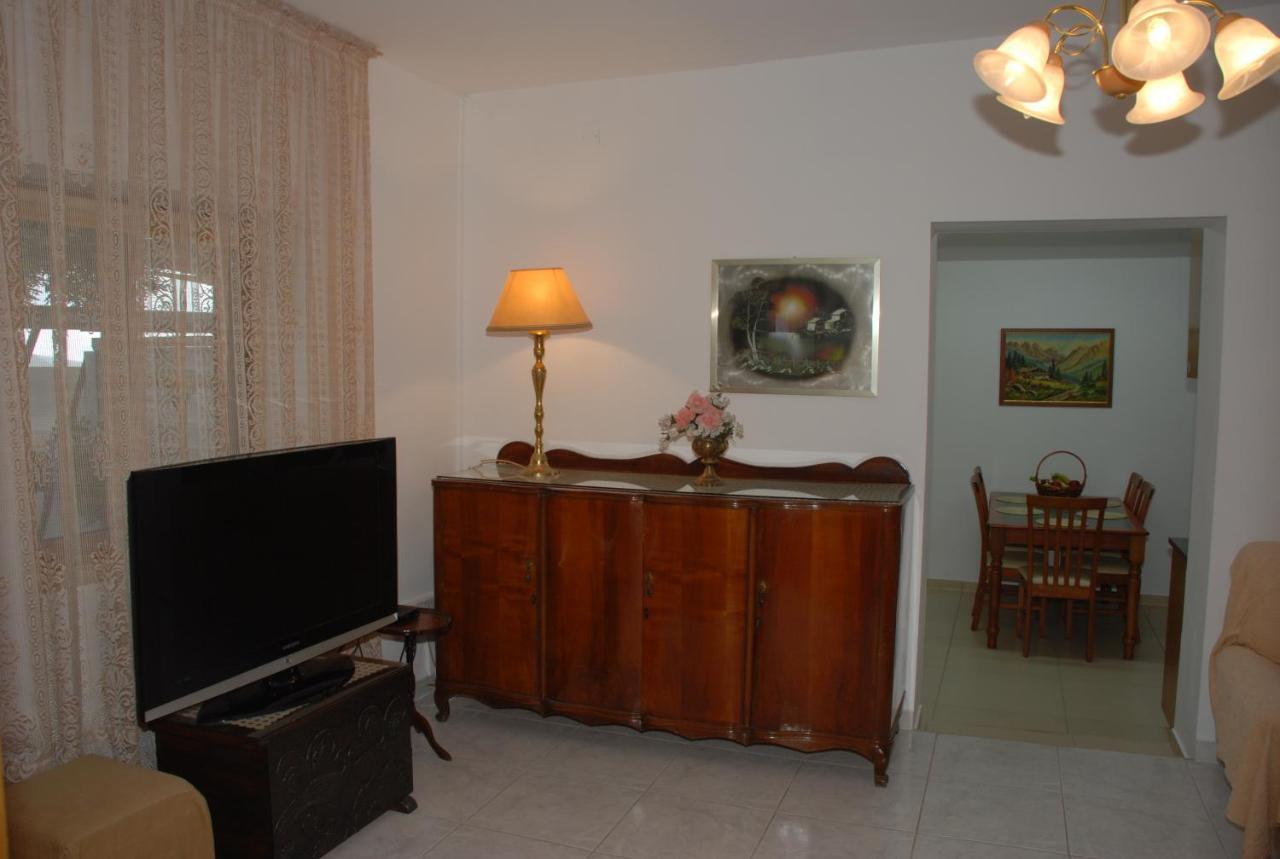 Kanarinis Apartments Ómodosz Kültér fotó